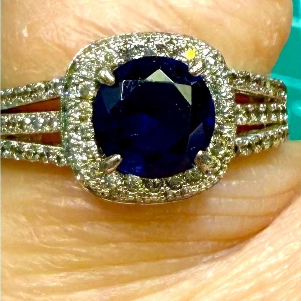 Cushion-Cut Blue Crystal Halo Ring in Sterling Silver Size‎ 7